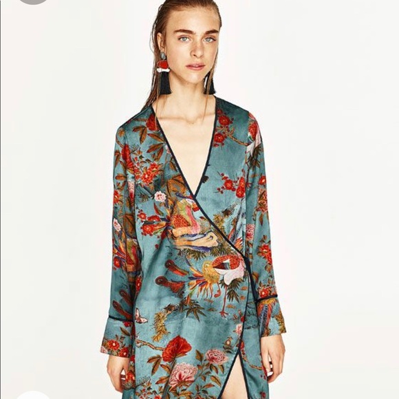 Zara Dresses & Skirts - Zara printed Kimono Dress